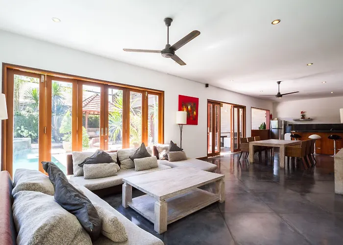 Martine - Fantastic 5br - Perfect Location In * Семиньяк