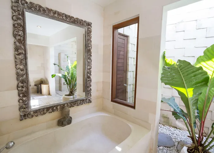 Martine - Fantastic 5br - Perfect Location In *