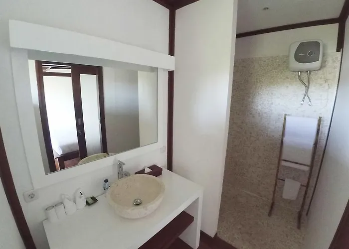 Martine - Fantastic 5br - Perfect Location In *