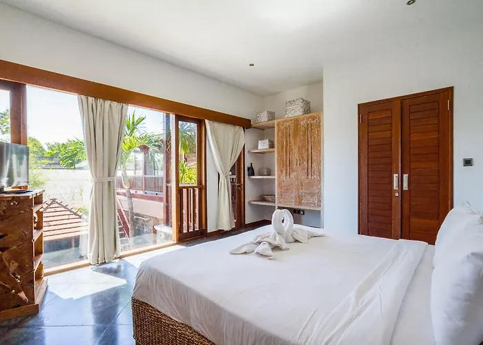 Martine - Fantastic 5br - Perfect Location In Вилла *